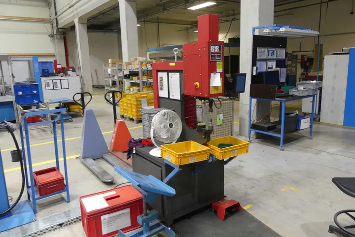 HAEGER 618MST-5H Einpressmaschine